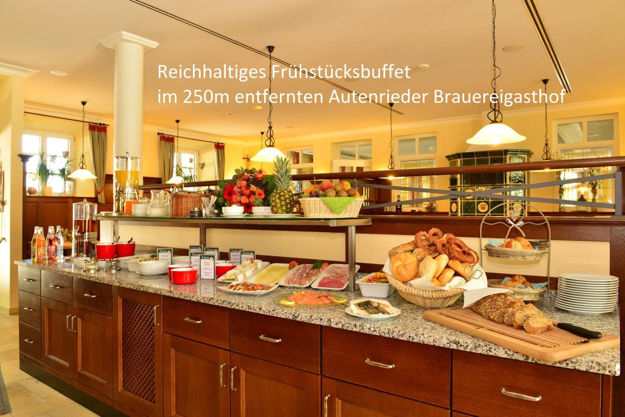 Gastehaus Schlossbrau Ichenhausen Exteriér fotografie